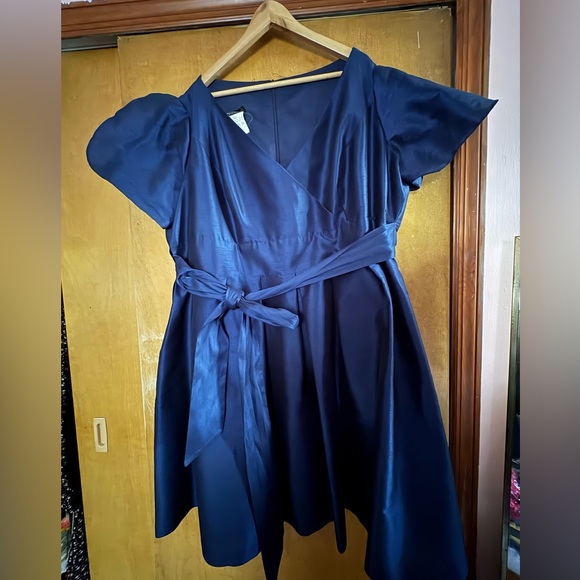 Alfred Sung D666 surplice tie waist dress - Picture 1 of 9